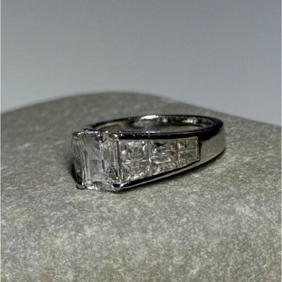 925 STERLING SILVER CZ RING SIZE 5 - Picture 8 of 8